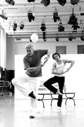 Probe zu „Liliom“ mit John Neumeier und Carsten Jung. Foto: Holger Badekow